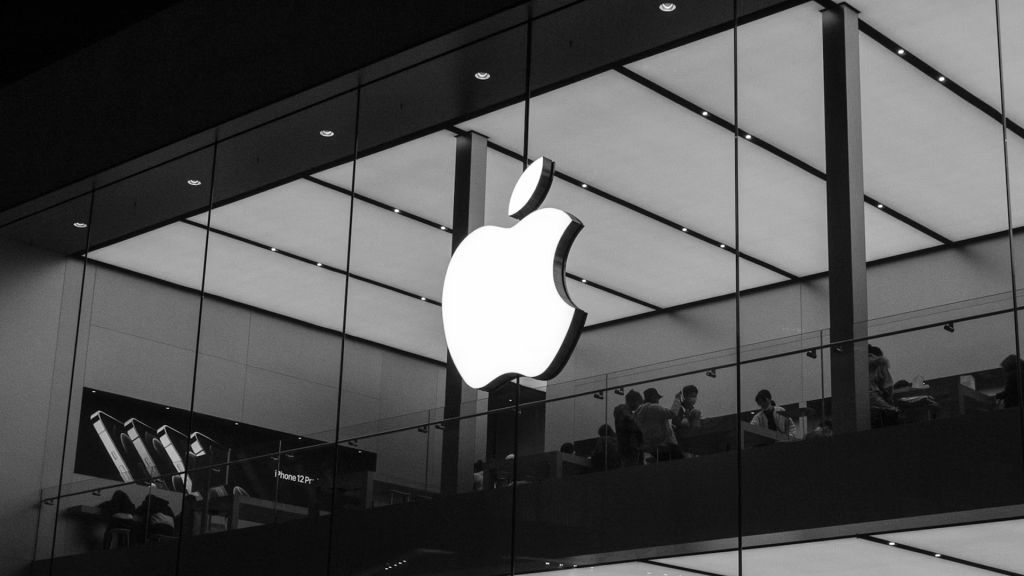 Unpacking Apple’s Marketing Mastery: What Makes Their Website So Effective